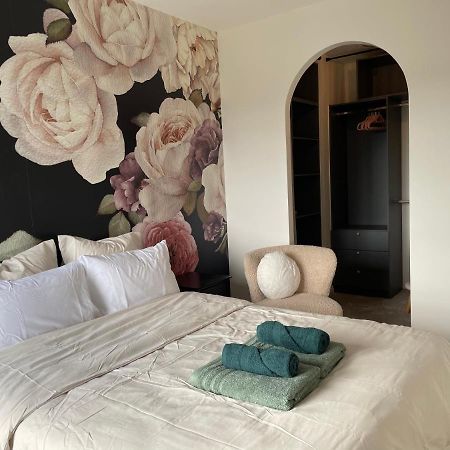 Rose Blossom Apartment In Paris Vanves Eksteriør bilde